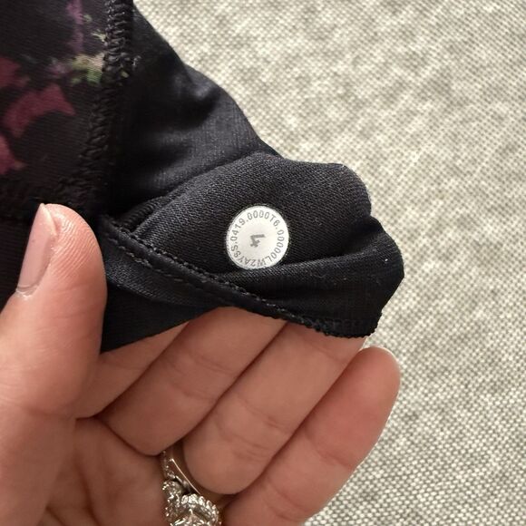 Lululemon Energy Bra Size 4 Multicolor Womens Medium Support Floral Athletic - Picture 4 of 4